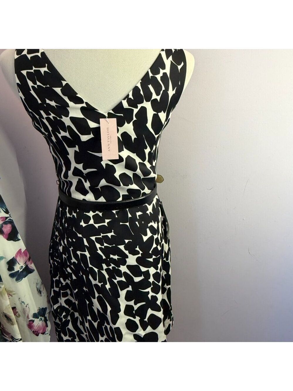 Ann Taylor & Simply Vera Dresses, NWT, Set of 2, Size 4 Petite/Small Petite - Picture 12 of 16